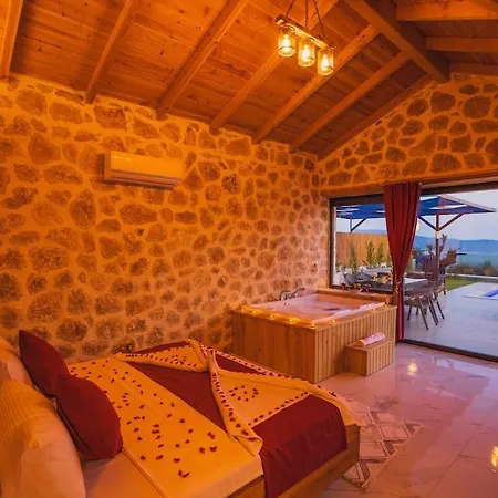 Caykoey'de Oezel Havuzlu 5 Kisilik Muhafazakar Serenity Hotel
